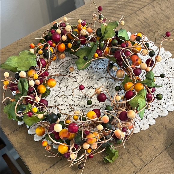 Festive Multicolor Berry Wreath - Picture 1 of 2
